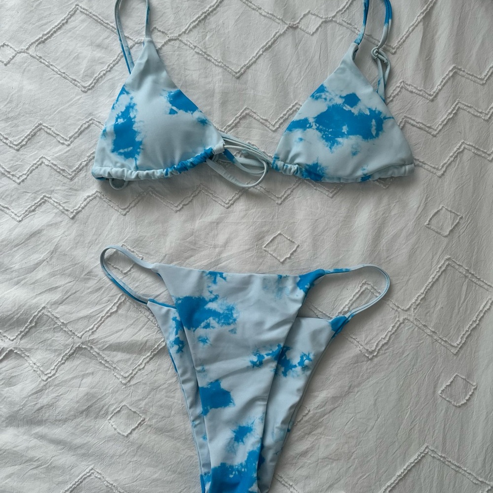 Bikini Lot - Picture 3 of 8